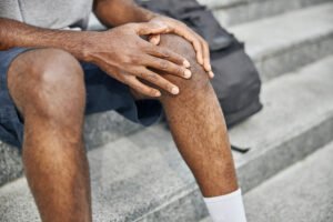 Knee pain when climbing stairs